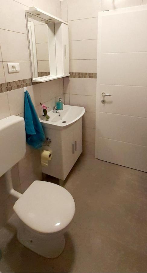 Lennida Studio Apartman Kavran Esterno foto