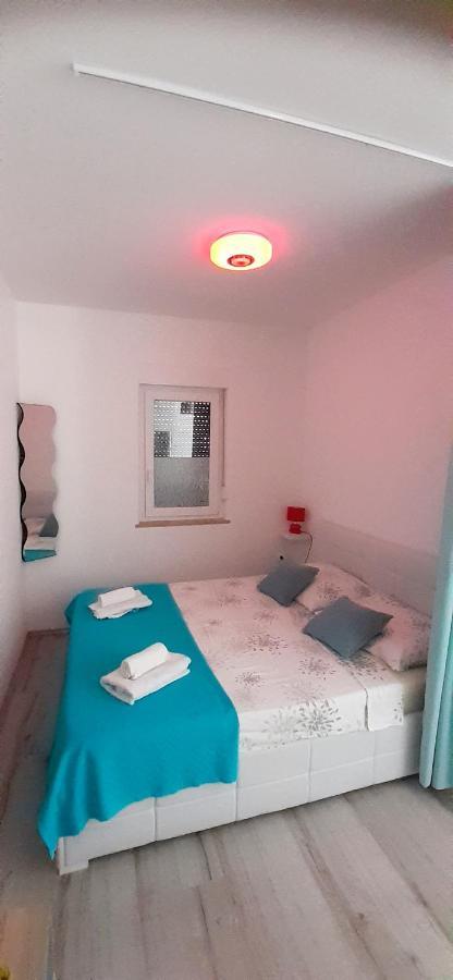 Lennida Studio Apartman Kavran Esterno foto