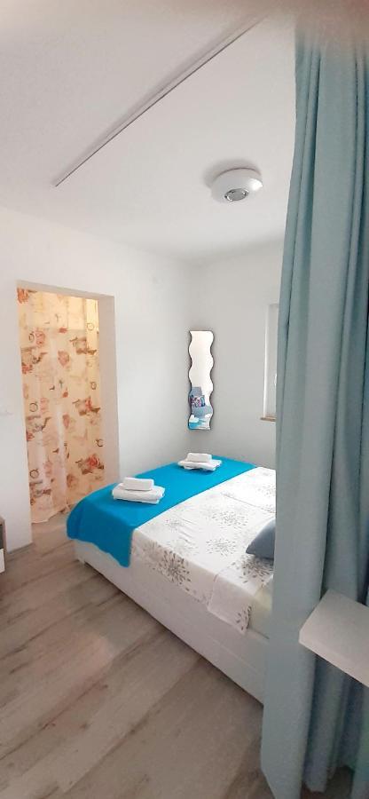 Lennida Studio Apartman Kavran Esterno foto