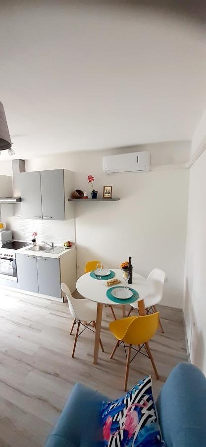 Lennida Studio Apartman Kavran Esterno foto