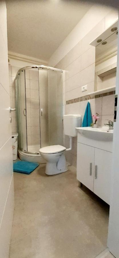 Lennida Studio Apartman Kavran Esterno foto