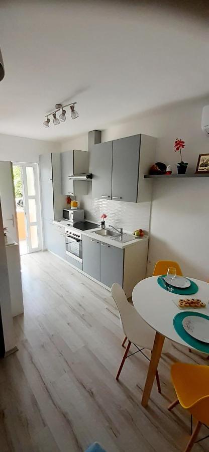 Lennida Studio Apartman Kavran Esterno foto