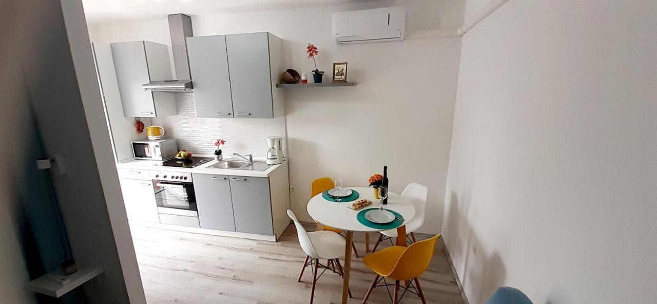 Lennida Studio Apartman Kavran Esterno foto