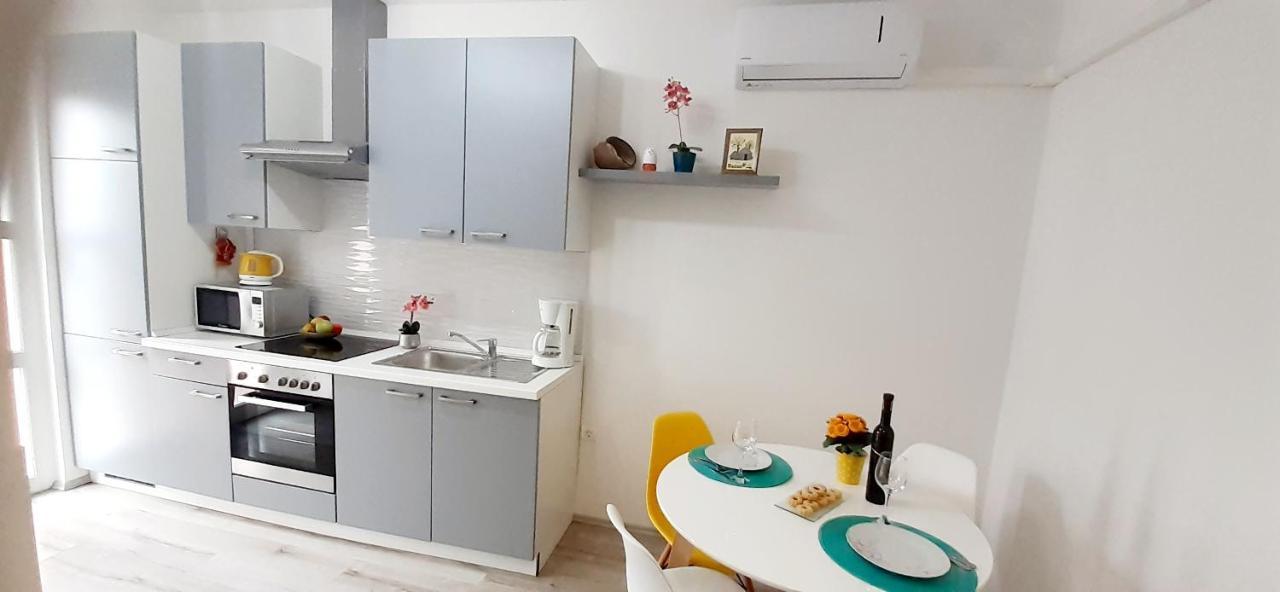 Lennida Studio Apartman Kavran Esterno foto